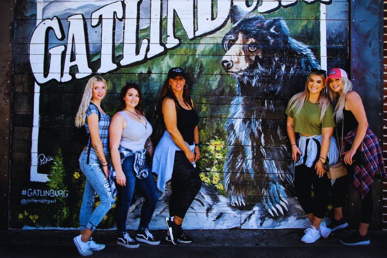 How to Dress for a Day in Gatlinburg: Tips for Comfort and Style